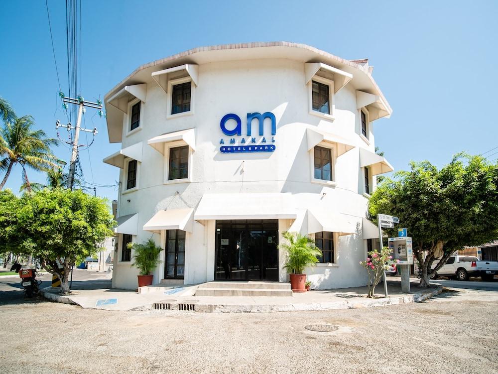 Am Amakal Hotel & Park Санта Крус Уатулко Екстериор снимка