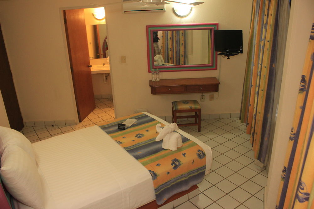 Am Amakal Hotel & Park Санта Крус Уатулко Екстериор снимка