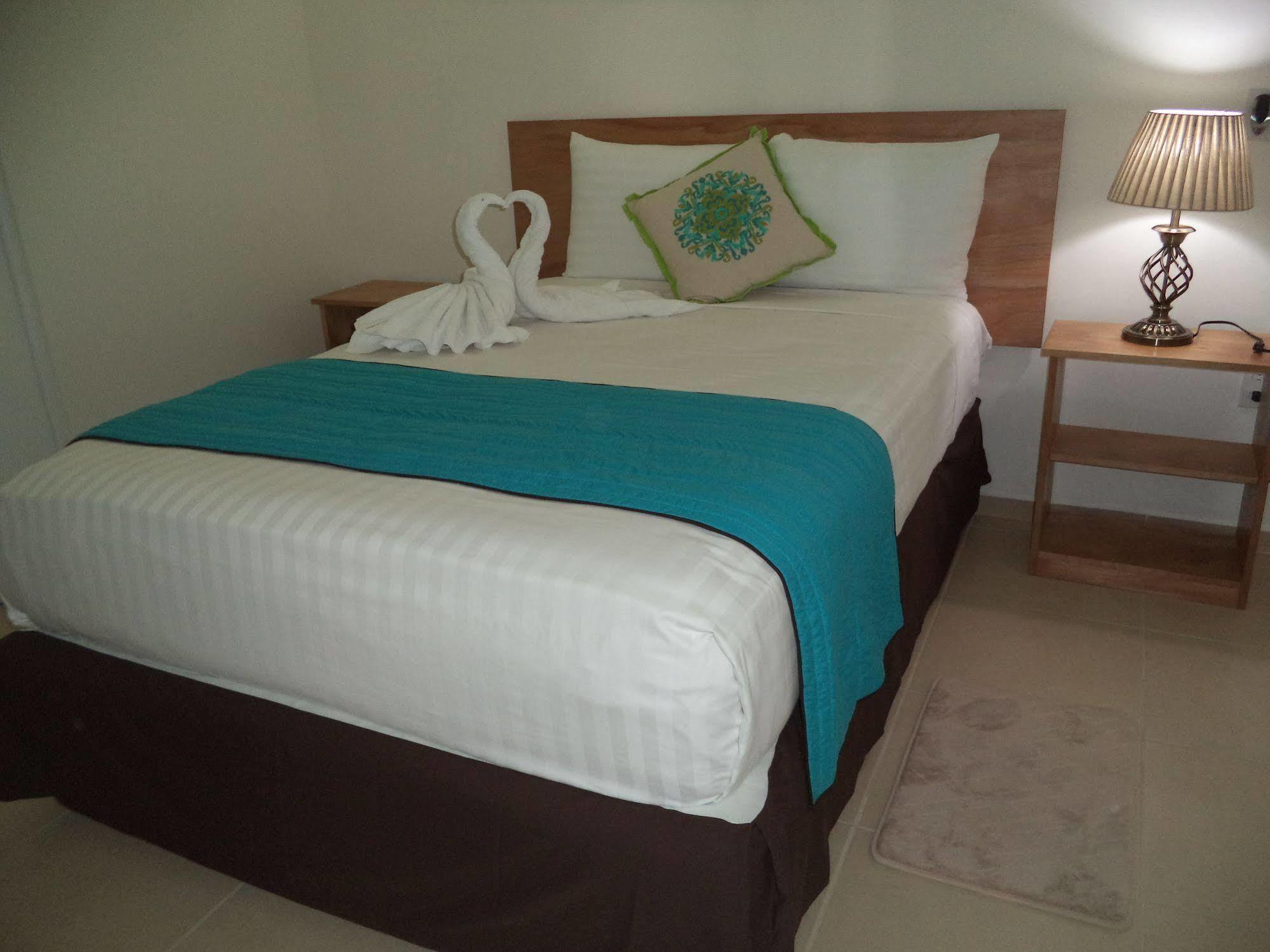 Am Amakal Hotel & Park Санта Крус Уатулко Екстериор снимка